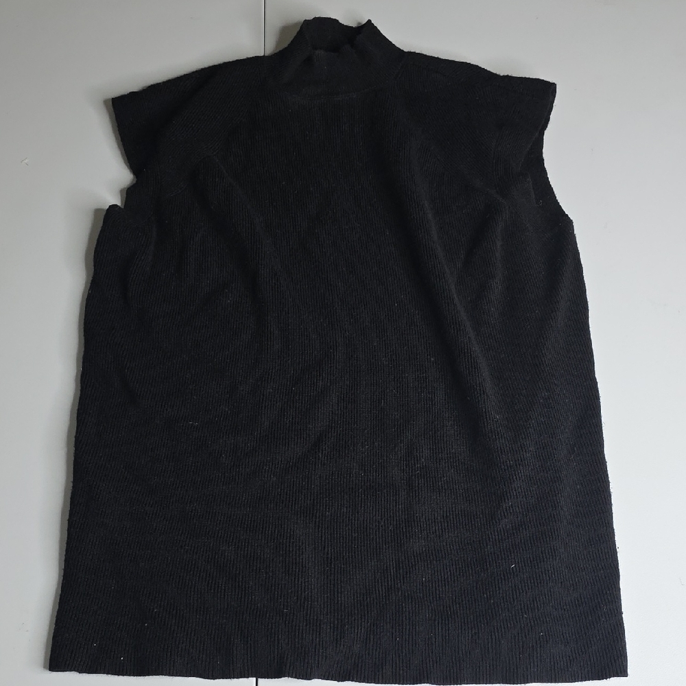 Worthington Black Sleeveless Knit Top
